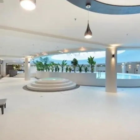 아파트 Hanza Tower Grand Pool Jacuzzi Sauna 슈체친