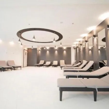 Hanza Tower Grand Pool Jacuzzi Sauna